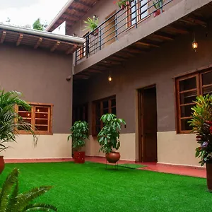Hotel Rustic House